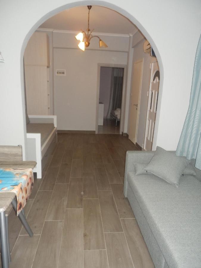 Zephyros Family Apartments 1 أورموس باناجياس المظهر الخارجي الصورة