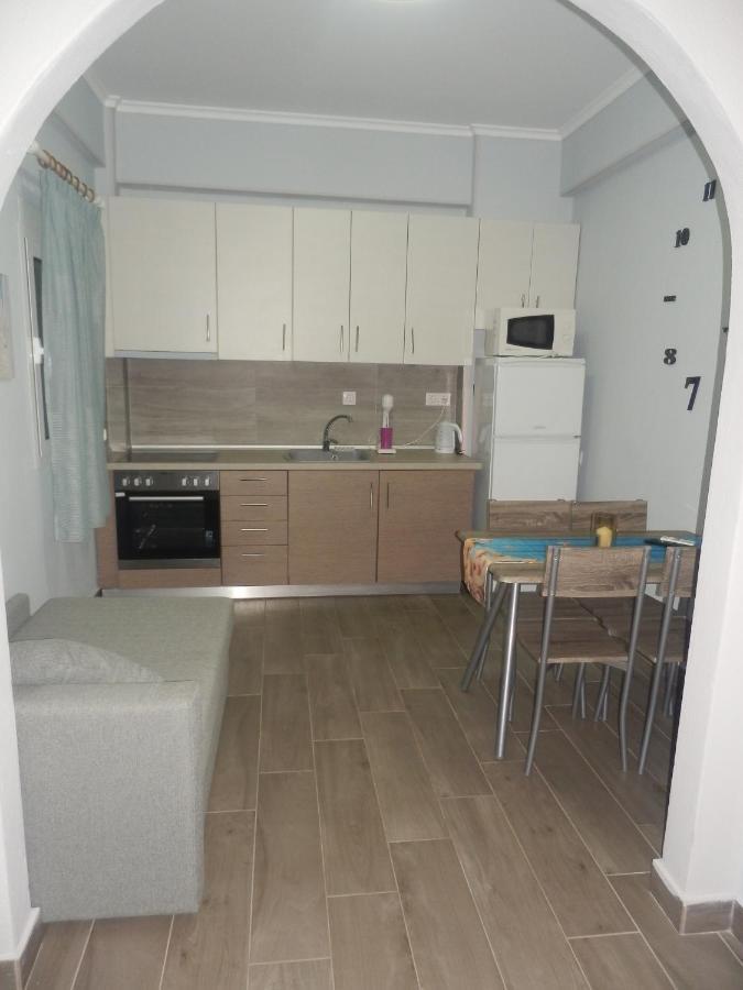 Zephyros Family Apartments 1 أورموس باناجياس المظهر الخارجي الصورة