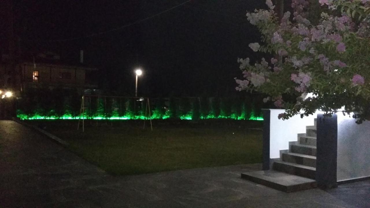 Zephyros Family Apartments 1 أورموس باناجياس المظهر الخارجي الصورة