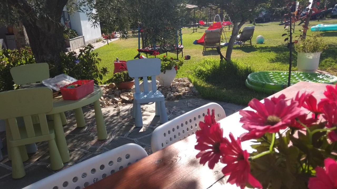 Zephyros Family Apartments 1 أورموس باناجياس المظهر الخارجي الصورة