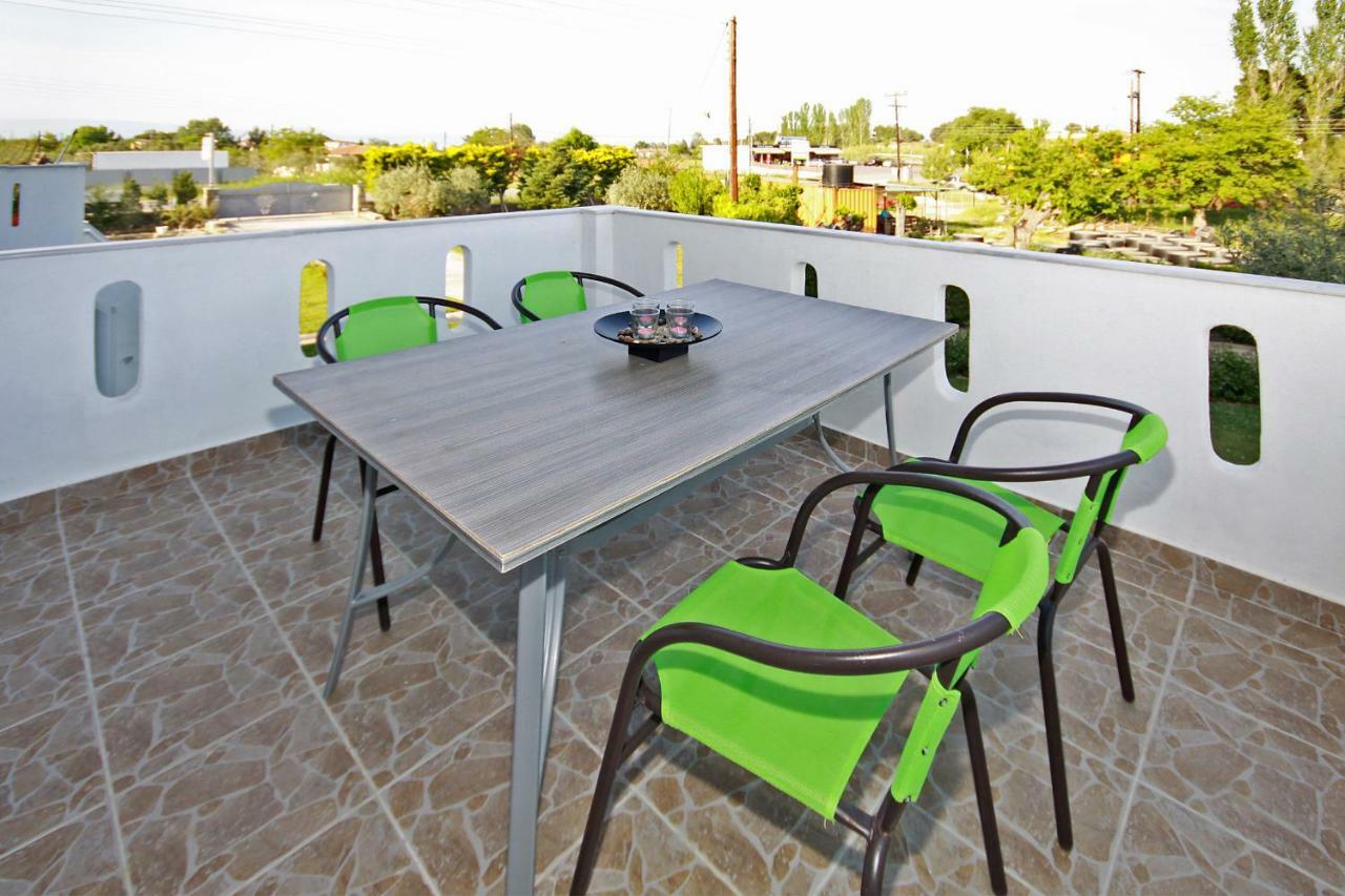 Zephyros Family Apartments 1 أورموس باناجياس المظهر الخارجي الصورة